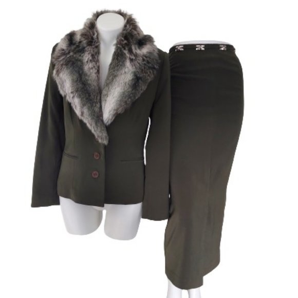 Ju-Ju-Be Dresses & Skirts - Vintage Ju Ju be Army Green 2 piece skirt suit with faux fur collar